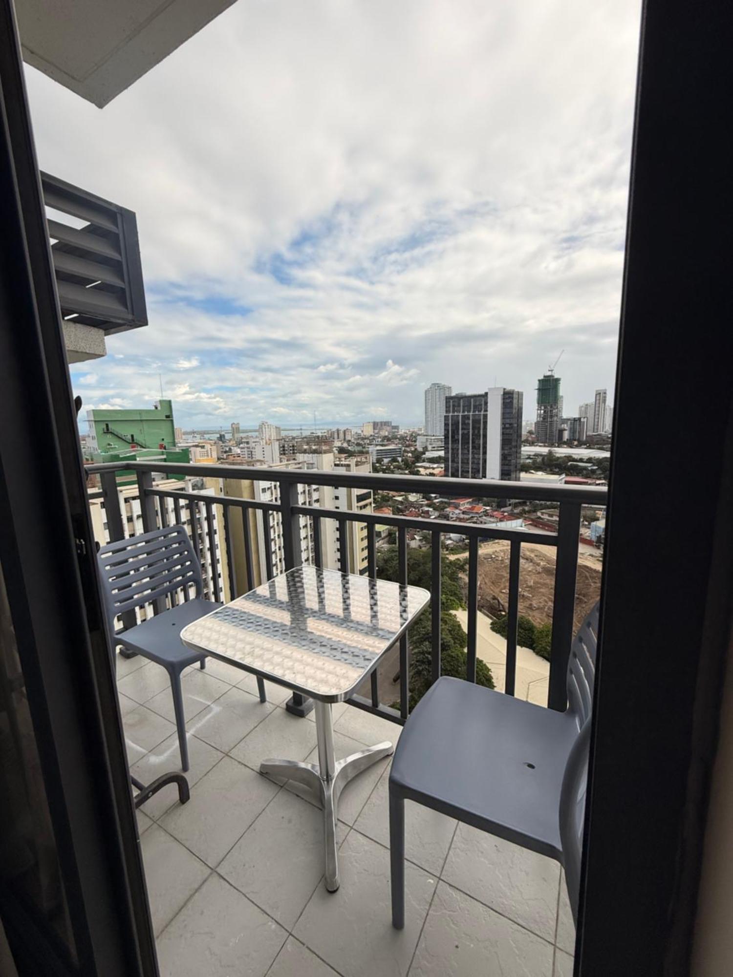 Arlowes At 20F Grand Residences Cebú Exterior foto
